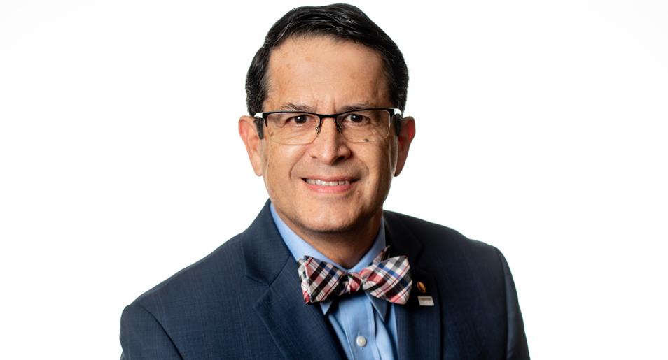 Headshot of Alfred Vidaurri.